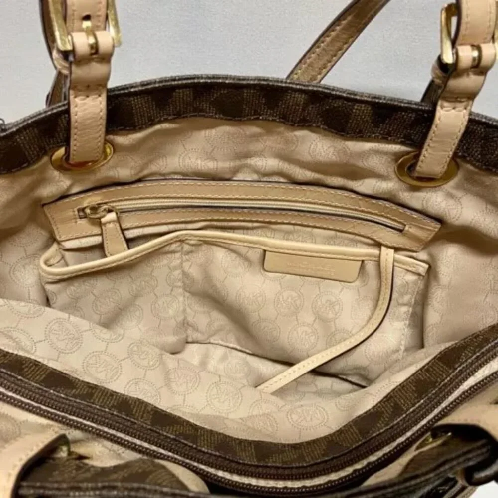 Michael Kors Signature Jet Set East West Top‎ Zip Tote Brown Khaki Saffiano EUC
